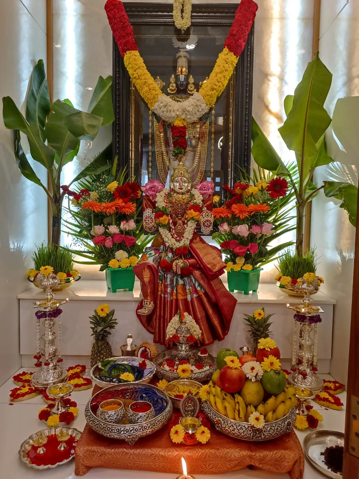 Vara Mahalakshmi Vrata: Karnataka’s Sacred Celebration of Prosperity & Divine Grace